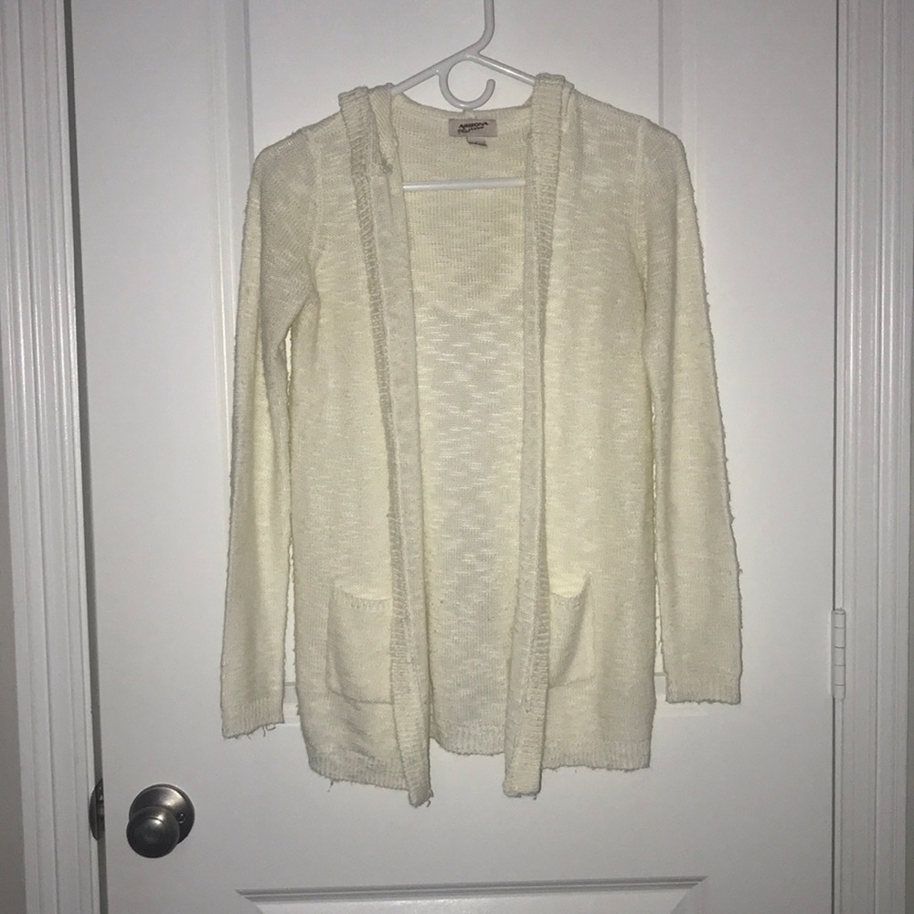 Cozy white cardigan!